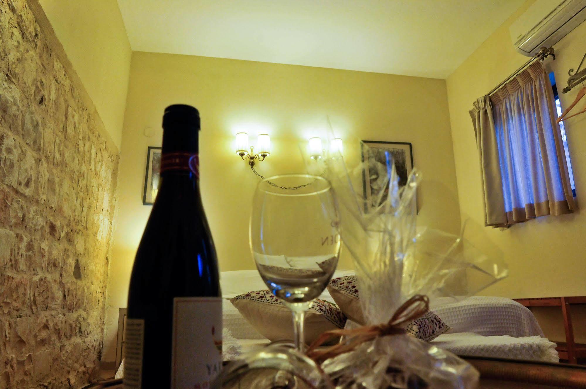 Shulamit Yard Hotell Rosh Pinna Eksteriør bilde