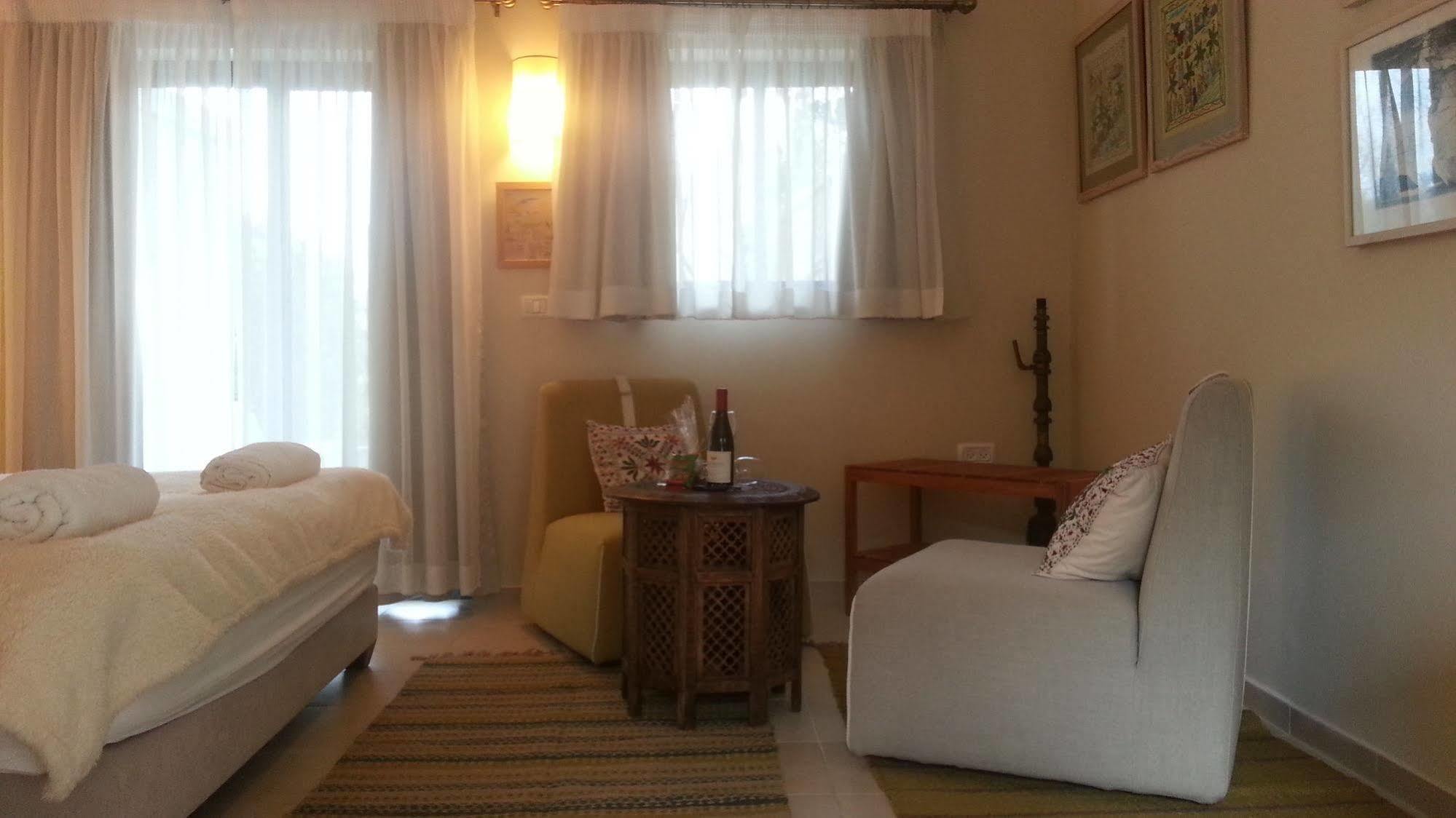 Shulamit Yard Hotell Rosh Pinna Eksteriør bilde