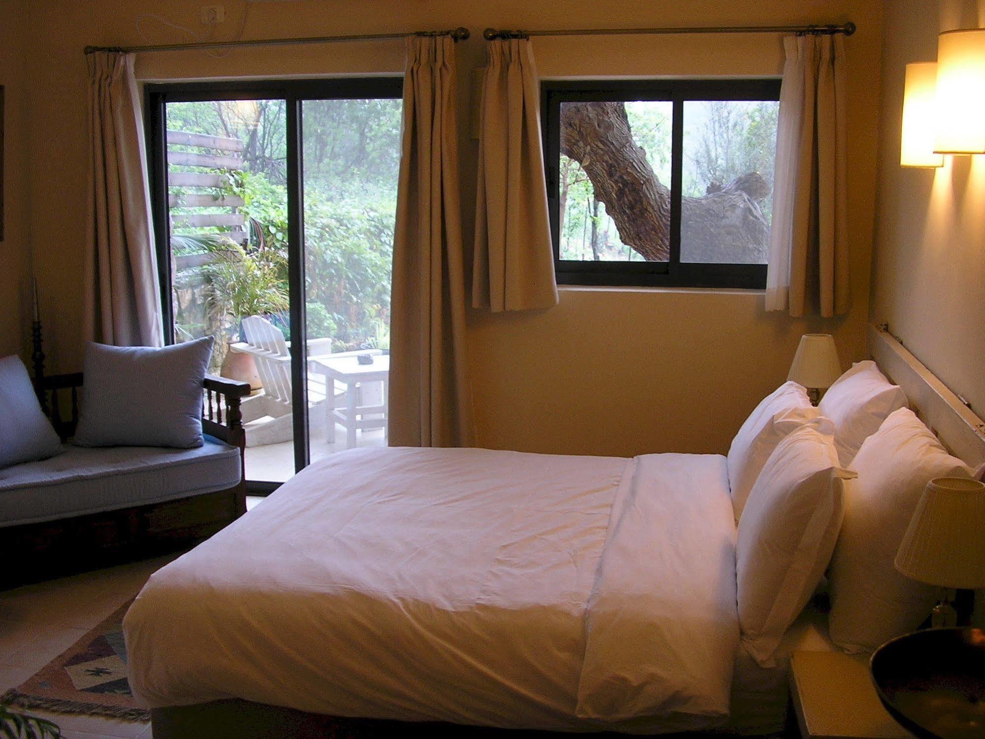 Shulamit Yard Hotell Rosh Pinna Eksteriør bilde